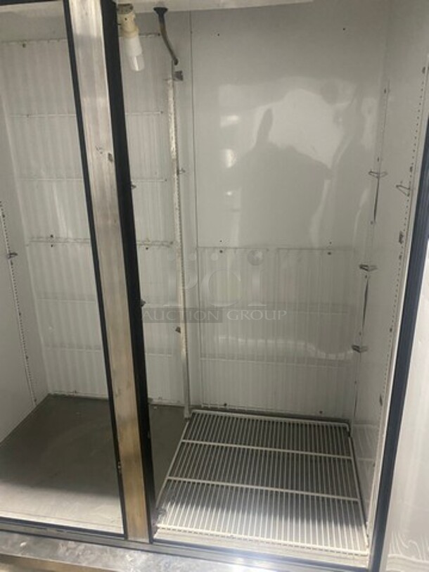 True Commercial 2 Door Reach In Freezer! All Stainless Steel! Model: T49F SN: 7701405 115V 60HZ 1 Phase - Image 5 of 9