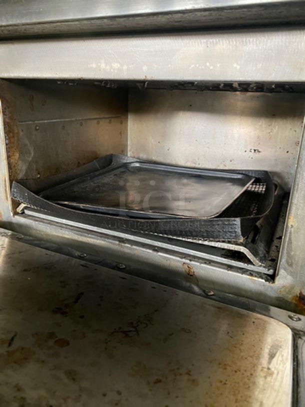 Turbo Chef Commercial Countertop Rapid Cook Oven/ Microwave Oven! All Stainless Steel! On Small Legs! Tornado Series Model: NGC SN: NGCD613022 208/230/240V - Image 6 of 9