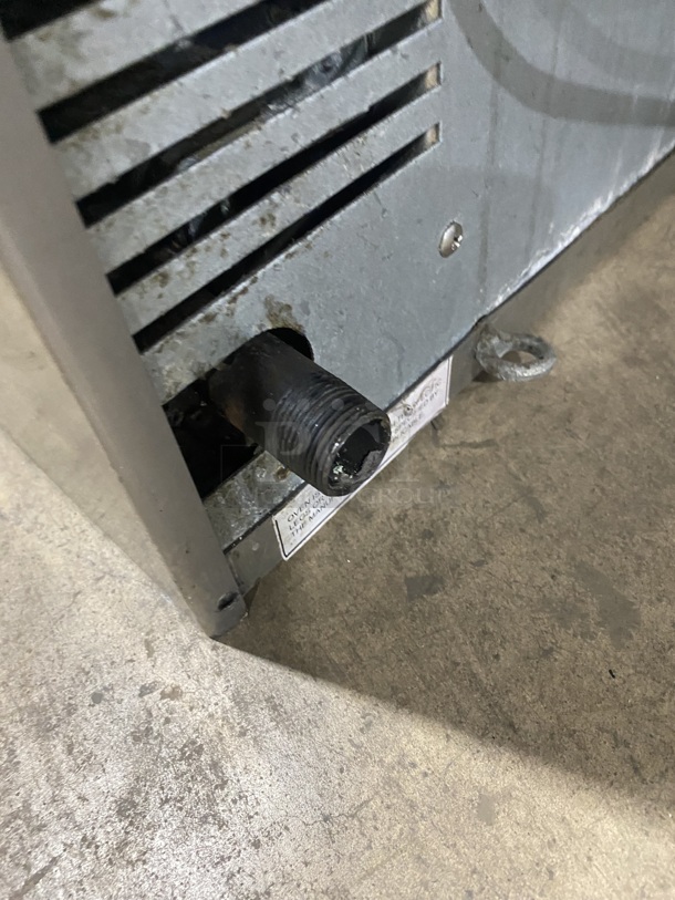 Sierra Stainless Steel Commercial Gas-Powered Full-Size Convection Oven w/ View Through Doors, Metal Oven Racks and Thermostatic Controls! - Image 8 of 8