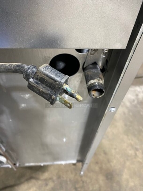 Garland Commercial Natural Gas Powered 6 Burner Stove! With Raised Back Splash! With Convection Oven Underneath! Metal Oven Rack! All Stainless Steel! On Casters! - Image 9 of 9