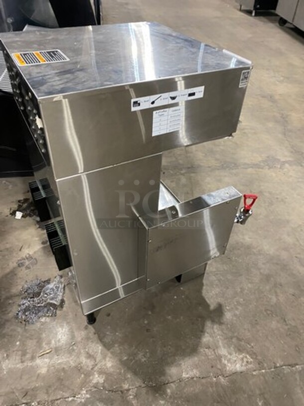 Bunn Commercial Countertop Dual Coffee Brewing Machine! All Stainless Steel! On Small Legs! Model: DUALSHDBC SN: DUAL111224 120/208V 60HZ 1 Phase - Image 4 of 8