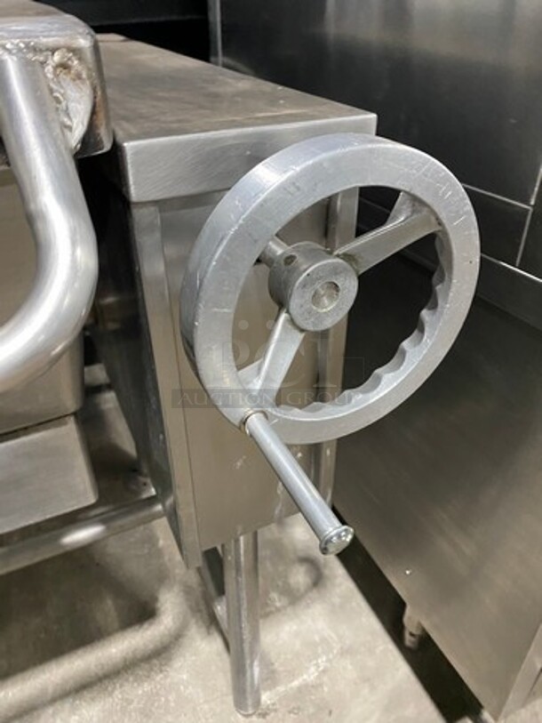 Vulcan Hart Commercial Electric Powered Tilt Skillet/Braising Pan! All Stainless Steel! On Legs! - Image 6 of 8