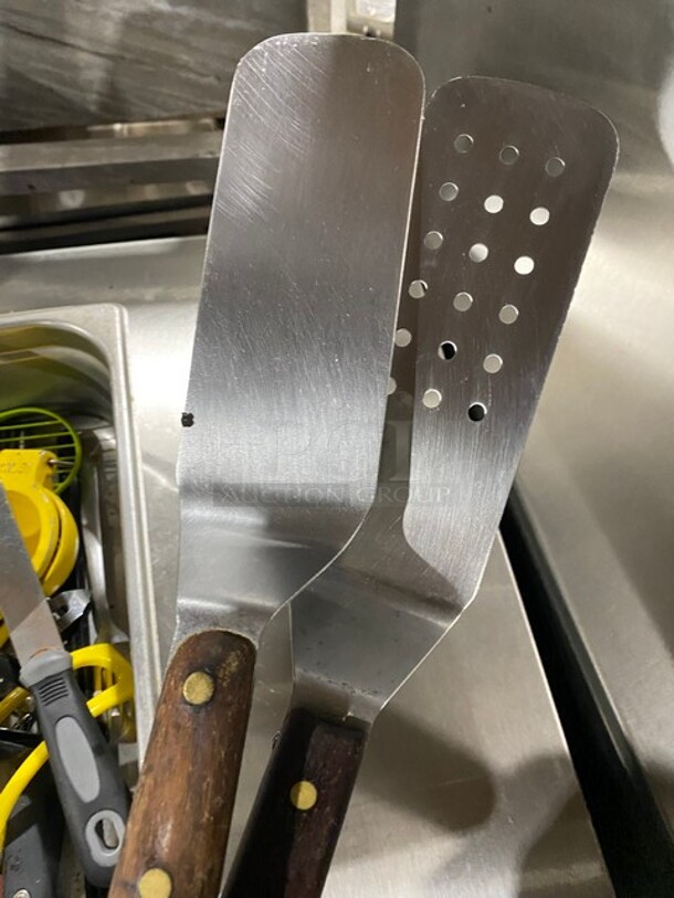 ALL ONE MONEY! Kitchen Utensils! Assorted Spatulas & Lemon/Lime Press! - Image 2 of 3