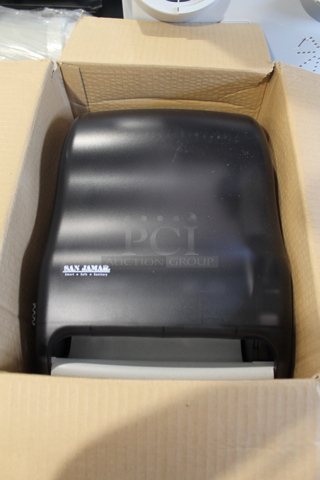 BRAND NEW IN BOX! San Jamar Electronic Touchless Paper Towel Dispenser.