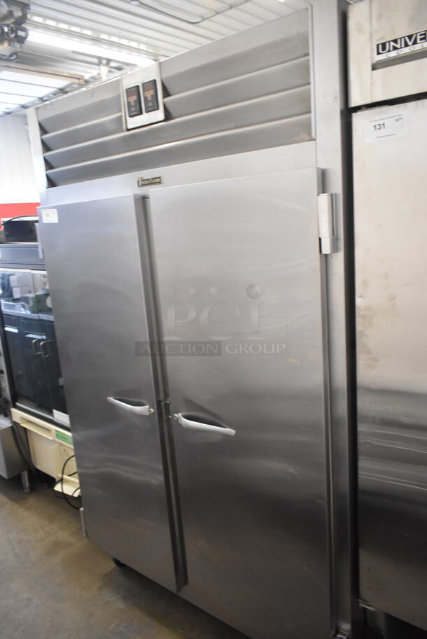 Traulsen RDT232NUT-FHS Stainless Steel Commercial 2 Door Reach In Cooler Freezer Combo Unit w/ Metal Racks. 115 Volts, 1 Phase. Tested and Powers On But Does Not Get Cold - Image 1 of 5