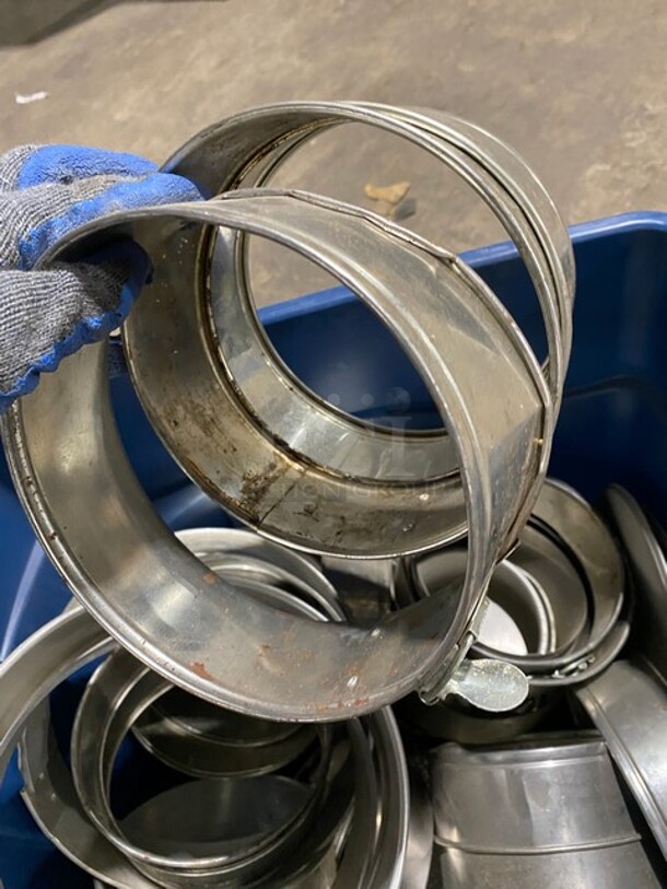 Lot Of Mixed Cake Molders & Pans! All One Bid!  - Image 5 of 5