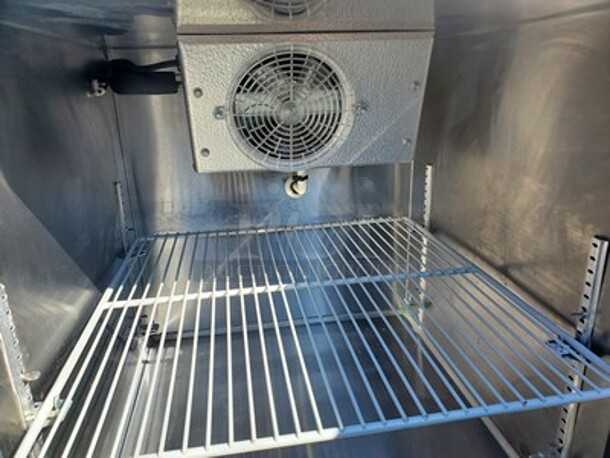 Foilet Countertop Refrigerator.  - Image 5 of 6