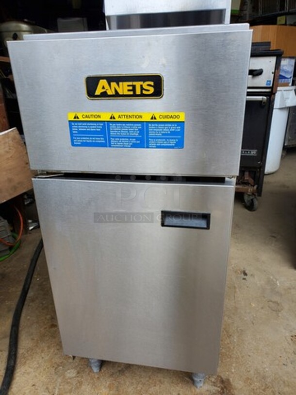 ANETS SLG40 Propane Floor model Lbs. 40 Tank Capacity Fryer 16X28X36 Like New! - Image 3 of 6