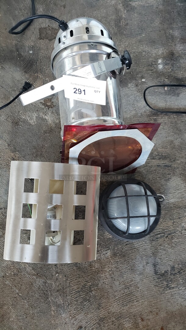 Lot of 3 Miscellaneous

Not tested

(Location 2) - Image 1 of 1