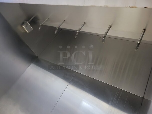 Free Standing Stainless Steel Commercial Kitchen Hood! - Image 7 of 10