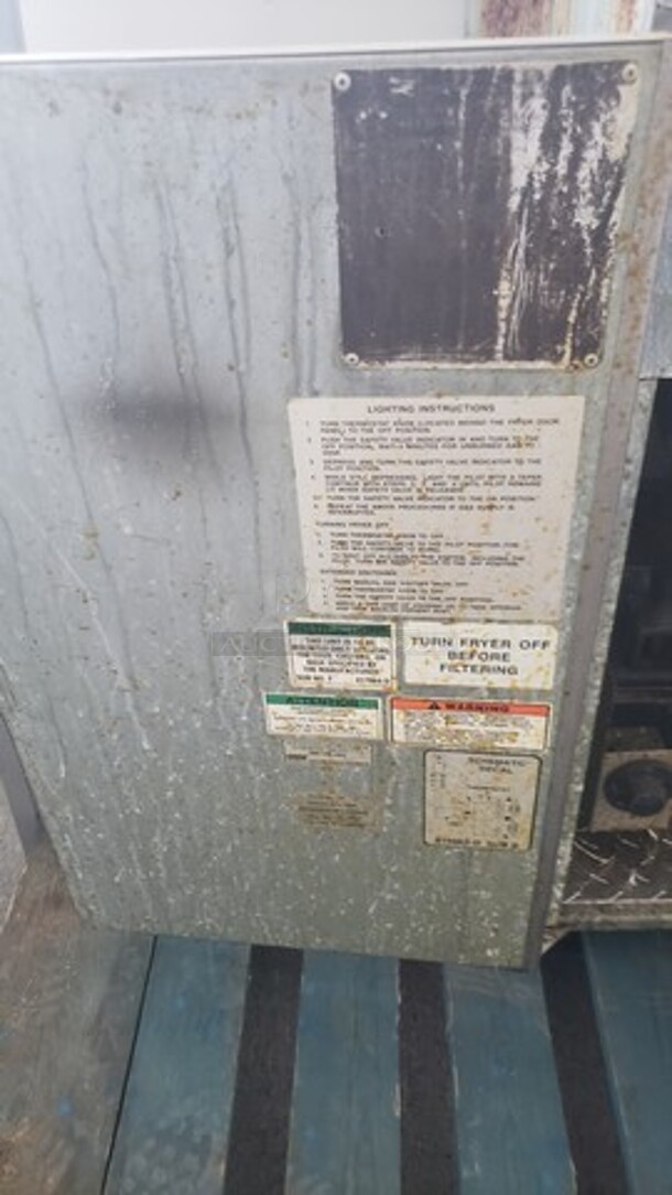 Lot of 2 Deep Fryers. Not Tested. (Location 2) - Image 5 of 6