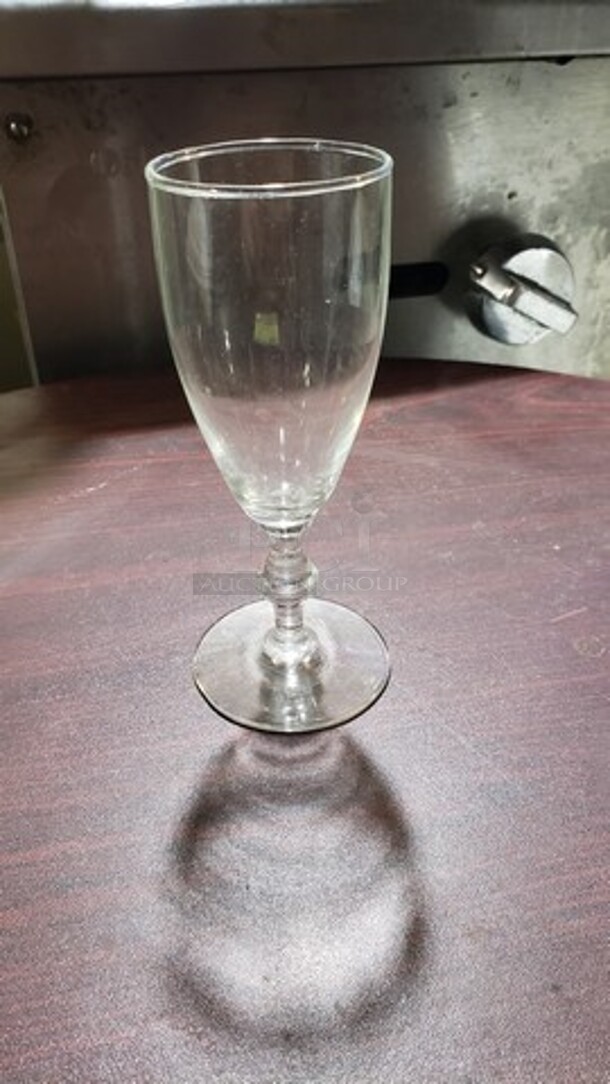 Lot of 13 Glasses - Image 1 of 1