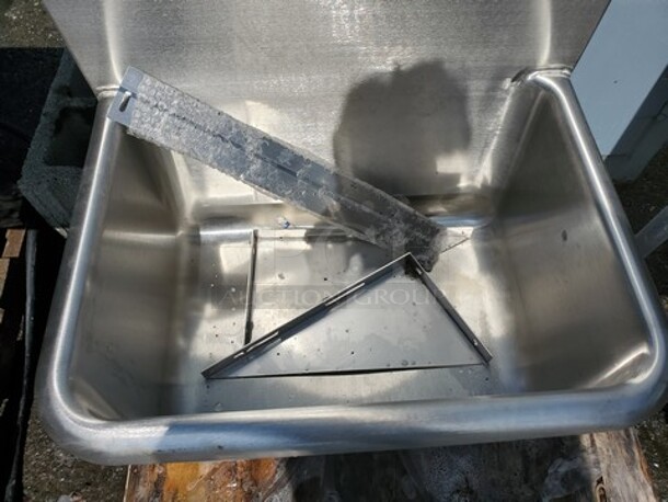 Stainless Steel Single Compartment Sink! No legs. No faucet - Image 3 of 3