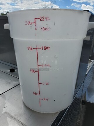 22Qt Round Storage Container