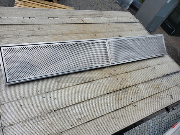 73" Drink Rail Drainer - Image 2 of 2