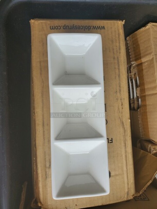 ALL ONE MONEY Lot of 12 3-Compartment Rectangular China Plate! - Image 1 of 2