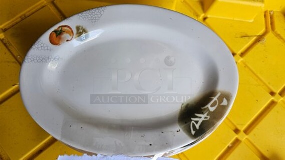 Lot of 14 Plastic Side Dishes