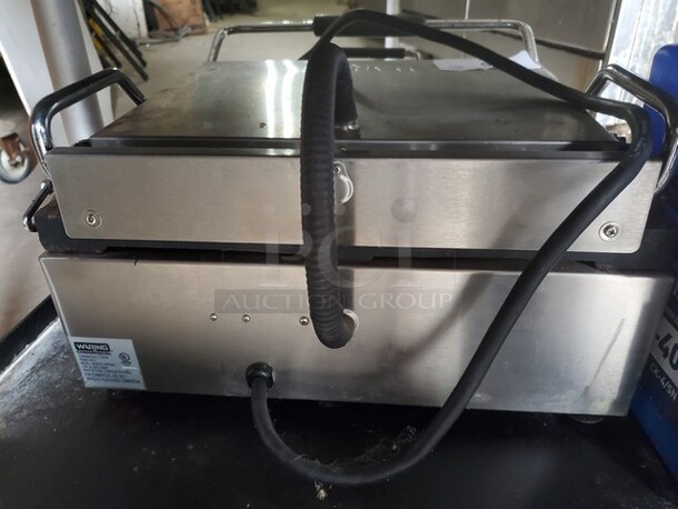 Waring Commercial Panini Grill
Good Working Condition - Image 6 of 6