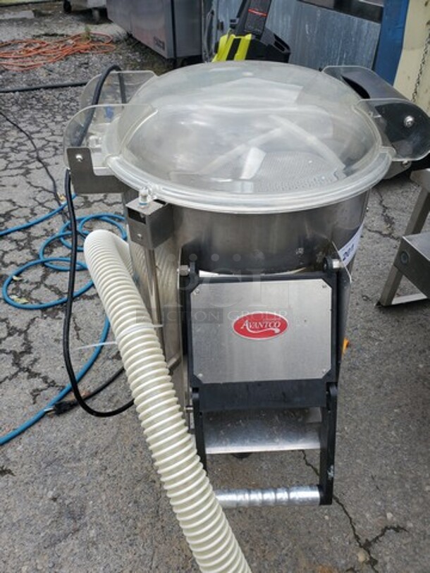 Avantco Countertop 22LB Potato Peeler
120 V
750 W
1 HP - Image 1 of 5