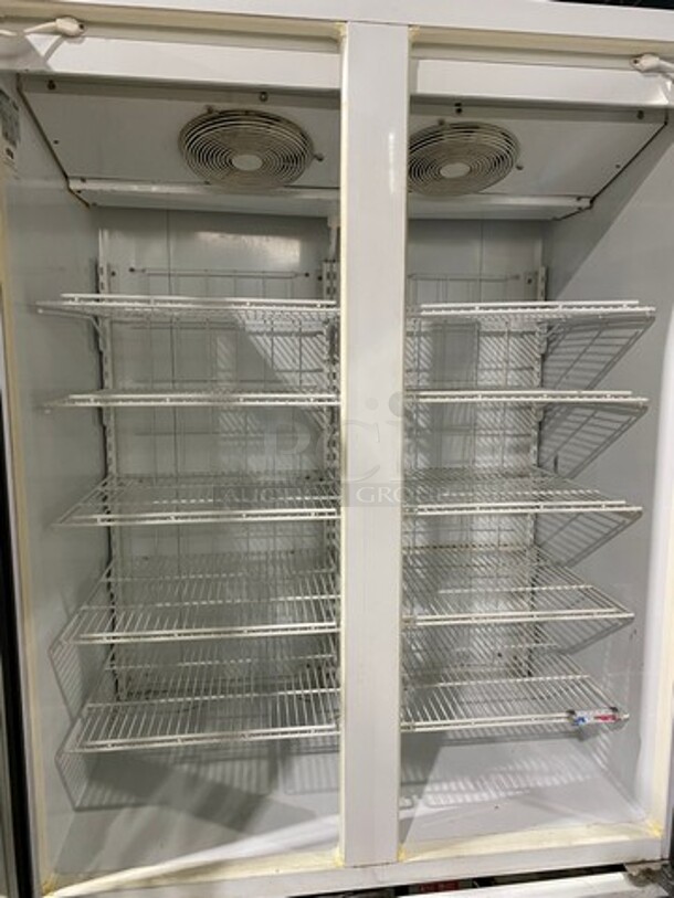 Master Bilt Commercial 2 Door Reach In Freezer Merchandiser! With View Through Doors! Poly Coated Racks! Model: BLG48HD SN: JU463604 115V 60HZ 1 Phase - Image 5 of 9
