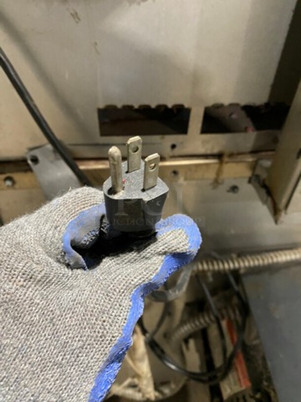 American Range Commercial Natural Gas Powered Double Deck Convection Oven! With Solid Doors! All Stainless Steel! On Casters! Model: MSD2 150706081 - Image 9 of 12