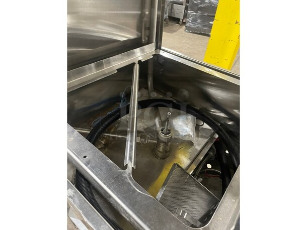 BEAUTIFUL! NEW! 2022 INSINGER Energy star Stainless Steel Commercial Straight Pass-Through Dishwasher W/ Tank! MODEL 50-20N2-NSU 440V/3Ph - Image 5 of 9