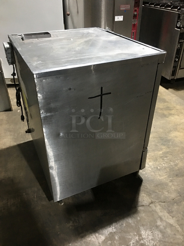 Amazing! Blodgett Single Door Natural Gas Powered Half Sized Commercial Convection Oven! With View Through Door! With Metal Oven Racks! All Stainless Steel! On Legs! - Image 4 of 7