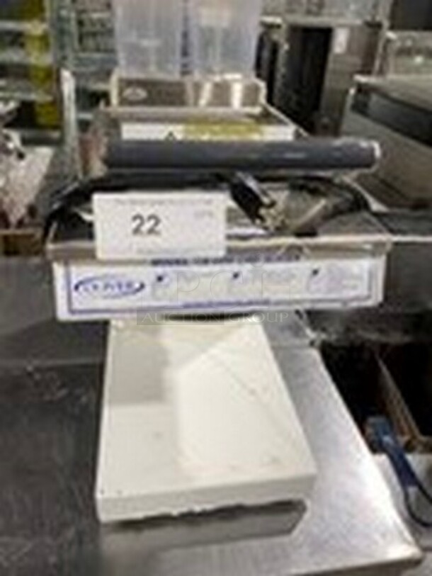 Oliver Commercial Countertop Mini Chip Slicer! Model: 738 SN: 189014 115V 60HZ 1 Phase - Image 2 of 8
