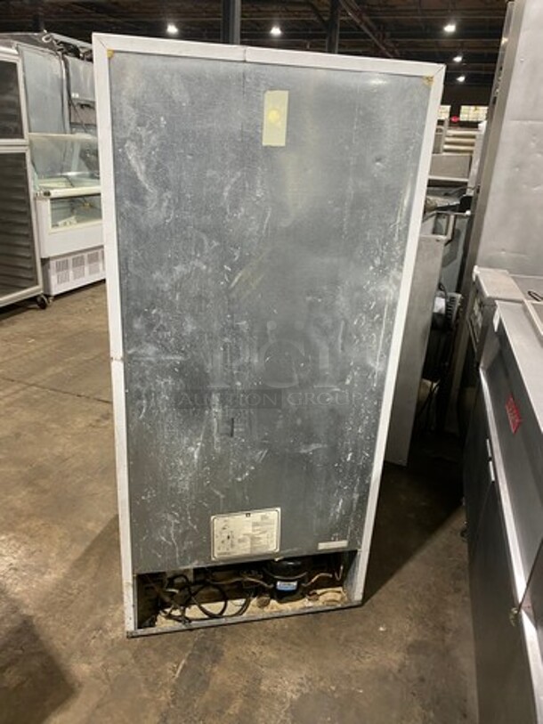 Kenmore Upright Single Door Reach In Refrigerator! With Poly Coated Racks And Shelves! Model: 25328262805 SN: WB35139716 115V 60HZ 1 Phase - Image 3 of 9