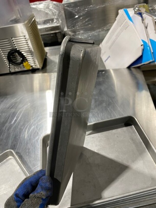 Half Sized Baking Sheet Pans! 13x Your Bid! - Image 7 of 8
