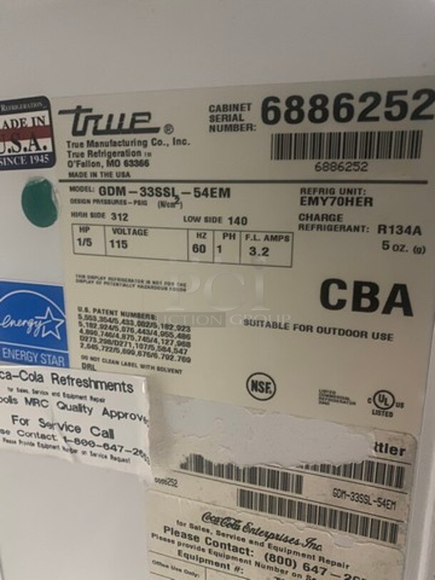 True Commercial 2 Door Reach In Refrigerator Merchandiser! With View Through Sliding Doors! Model: GDM33SSL54EM SN: 6886252 115V 60HZ 1 Phase - Image 5 of 8