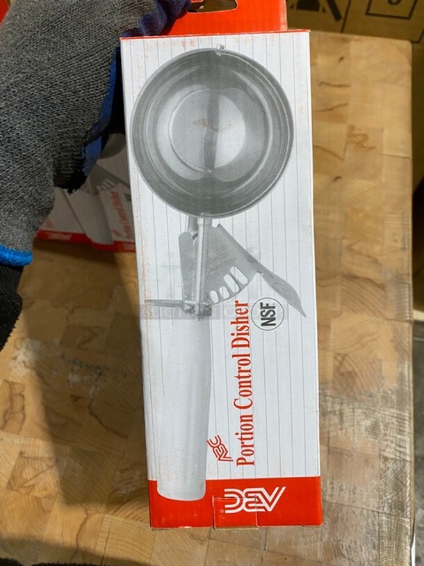 ABC White Thumb Press Ice Cream Scoop! 4x Your Bid! - Image 3 of 6