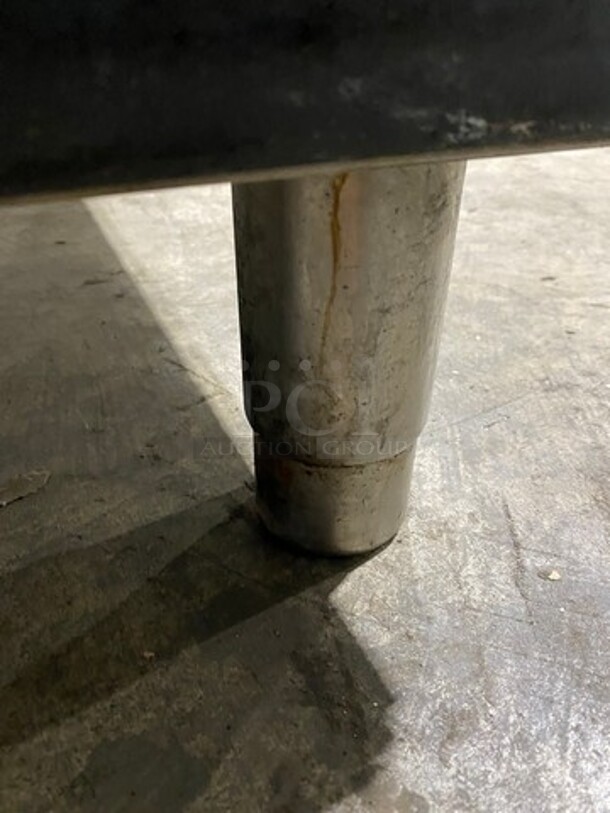 Manitowoc Commercial Ice Maker Machine! With Commercial Ice Bin! All Stainless Steel! On Legs! 2x Your Bid Makes One Unit! Model: SY0454A SN: 050163999 115V 60HZ 1 Phase, Model: B400 SN: 041220594 - Image 9 of 9