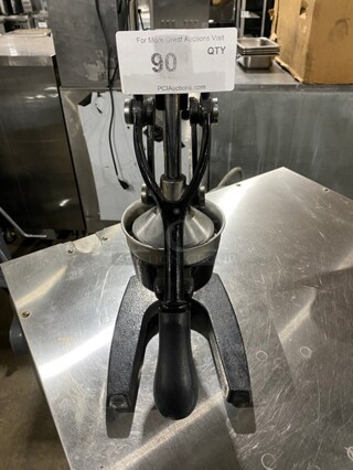 Commercial Countertop Manual Citrus Juice Press! 