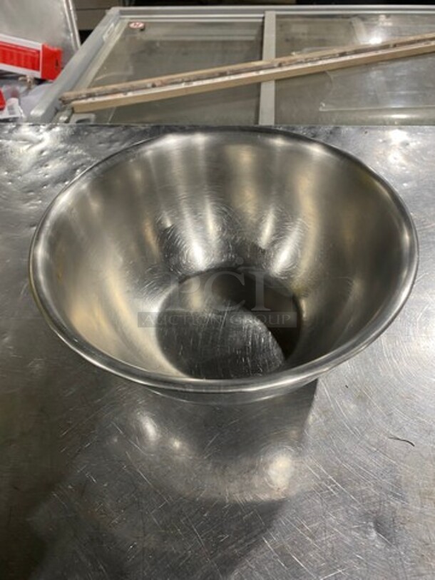 Winco Stainless Steel Assorted Size Mixing Bowls! 3x Your Bid! - Image 5 of 6