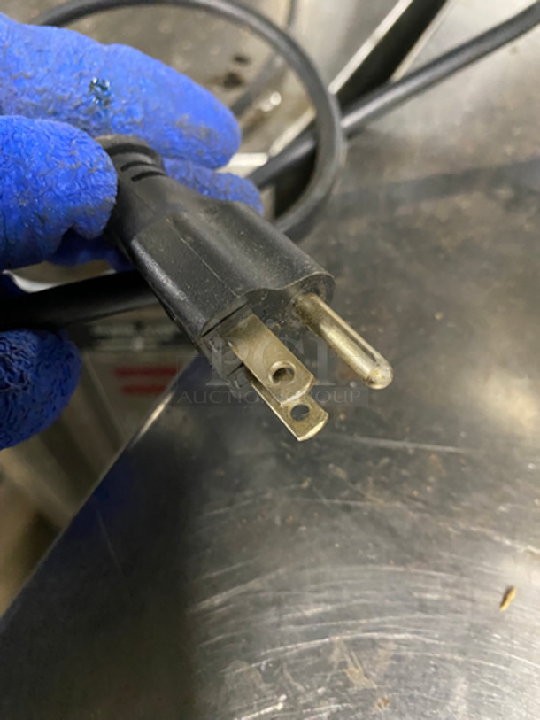 Globe Commercial Countertop Deli/ Meat Slicer! All Stainless Steel! Model: SCR12 SN: 800688 115V 60HZ 1 Phase - Image 8 of 8