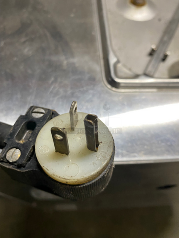 Carter Hoffmann Commercial Countertop Food Warming Cabinet! All Stainless Steel! ON Legs! Model: DQ106 SN: 0202848D0106000A33C31 120V 60HZ 1 Phase - Image 6 of 6