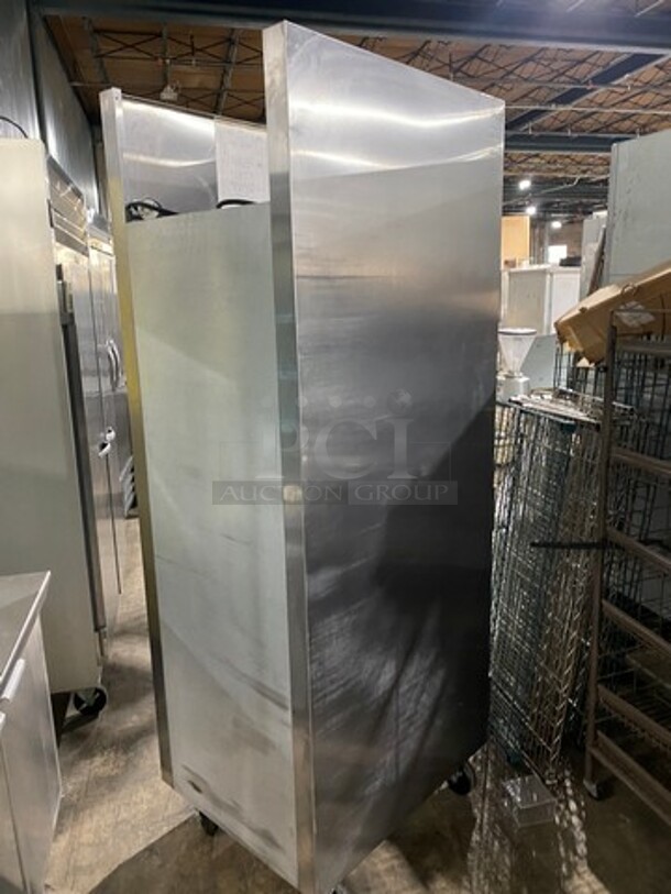 Traulsen Commercial Heated Holding Cabinet/ Food Warmer! With View Through Door! Metal Racks! All Stainless Steel! On Casters! WORKING WHEN REMOVED! Model: AW132NX0001 SN: T45116H10 115/208V 1 Phase - Image 4 of 11