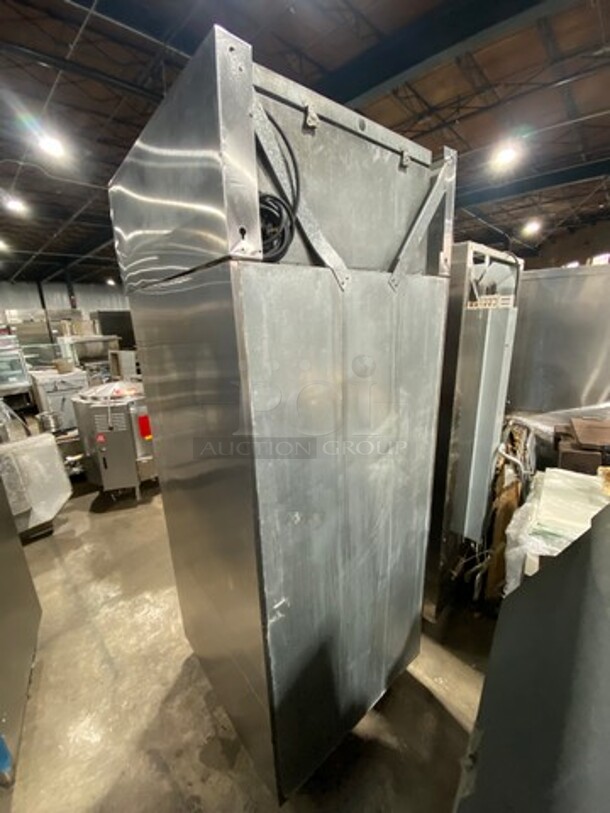 Victory Commercial Single Door Reach In Freezer! All Stainless Steel! On Legs! - Image 3 of 8