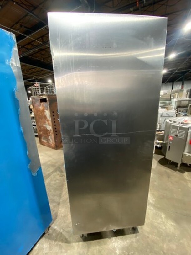 Traulsen Commercial Single Door Reach In Refrigerator! Solid Stainless Steel! On Legs! Model: RHT132WUTFHS SN: T94900E05 115V 60HZ 1 Phase - Image 4 of 9