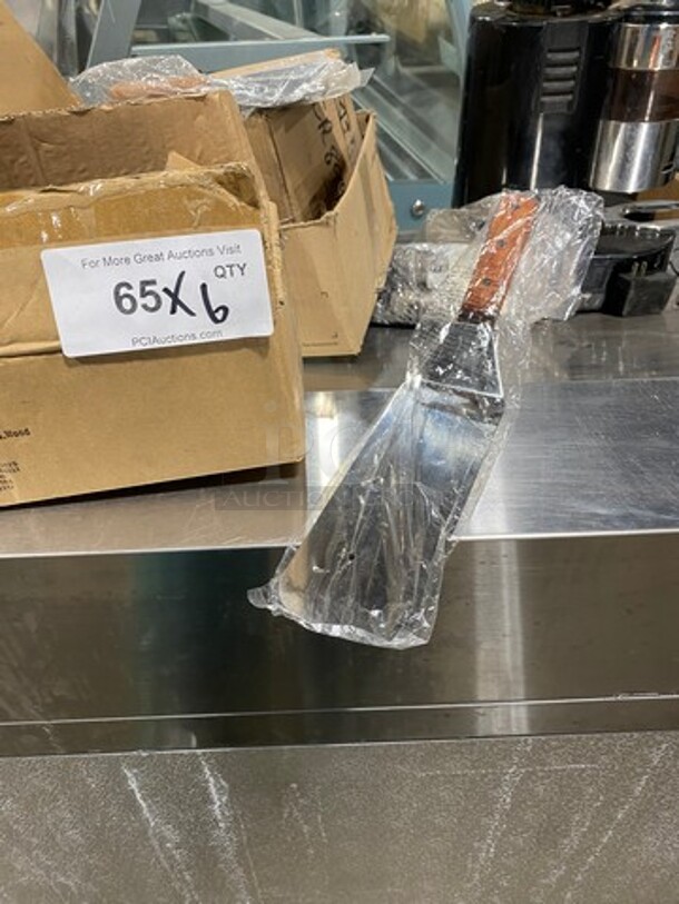 NEW! Metal Griddle Spatula! With Wooden Handle! 6x Your Bid! - Image 1 of 1