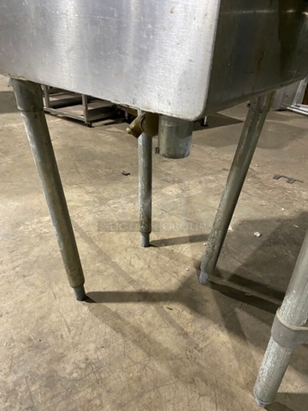 L&J Commercial Single Compartment Sink! With Faucet! All Stainless Steel! On Legs! - Image 4 of 8