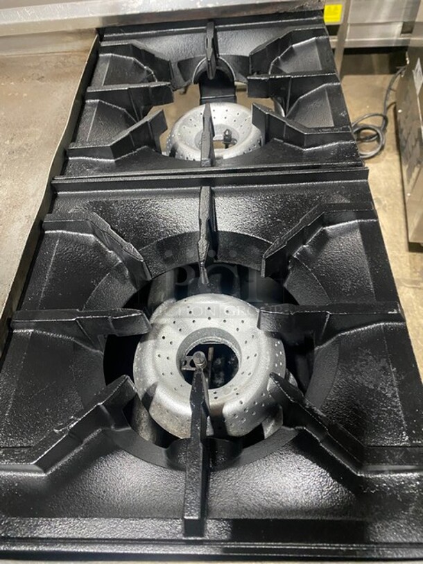 American Range 2 Burner Gas Range With Griddle, And Oven Underneath & Back Splash! On Legs! - Image 6 of 8