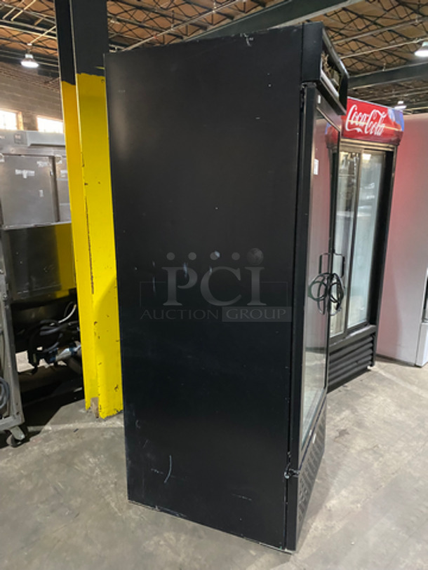 Universal Nolin Commercial Single Door Reach In Cooler Merchandiser! With View Through Door! With Poly Coated Racks! 120V 60HZ 1 Phase - Image 3 of 7