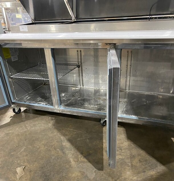 NICE! Kelvinator Commercial Refrigerated Pizza Prep Table! With Commercial Cutting Board! With 3 Door Storage Space Underneath! All Stainless Steel! On Casters! Model: KCHPT9212 SN:20720187 115V - Image 6 of 9
