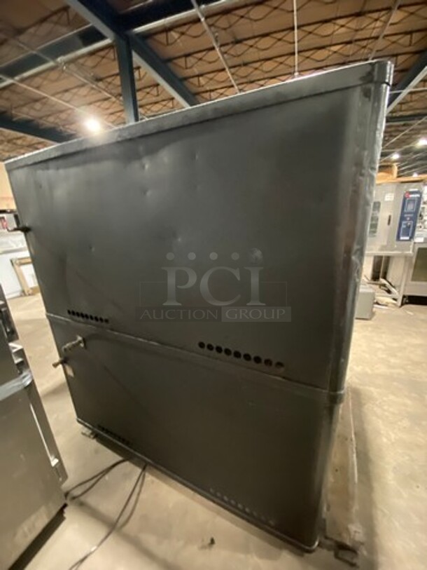 Blodgett Commercial Natural Gas Powered Double Deck Baking/Roasting Oven! All Stainless Steel! 2x Your Bid Makes One Unit! Model: 981 SN: 10183A9459101 - Image 4 of 12