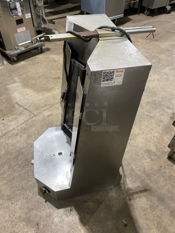 Auto Doner Commercial Countertop Natural Gas Powered Vertical Broiler Gyro Machine! All Stainless Steel! Model: G300 SN: 34296 - Image 4 of 10