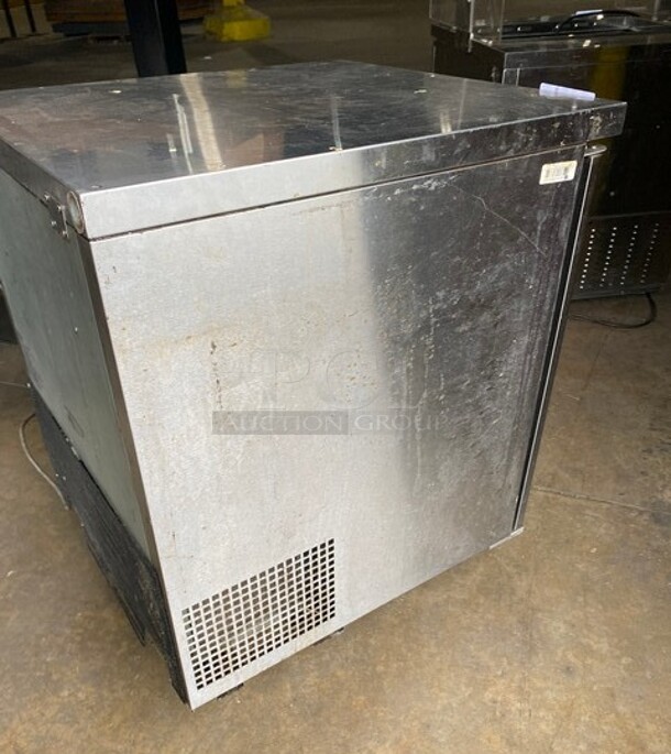 Turbo Air Commercial Single Door Lowboy/Worktop Freezer! All Stainless Steel! Model: MUF28 SN:K9U2F8Z021 115V  - Image 4 of 7