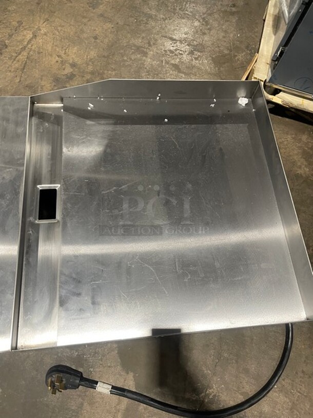 NEW! Scratch-N-Dent! Standard Range 24" Commercial Eletric Powered Countertop Flat Griddle! All Stainless Steel! On Legs! 208/240V 1PH/3PH! Model: SR-EG24 SN: SR2370971! - Image 4 of 8