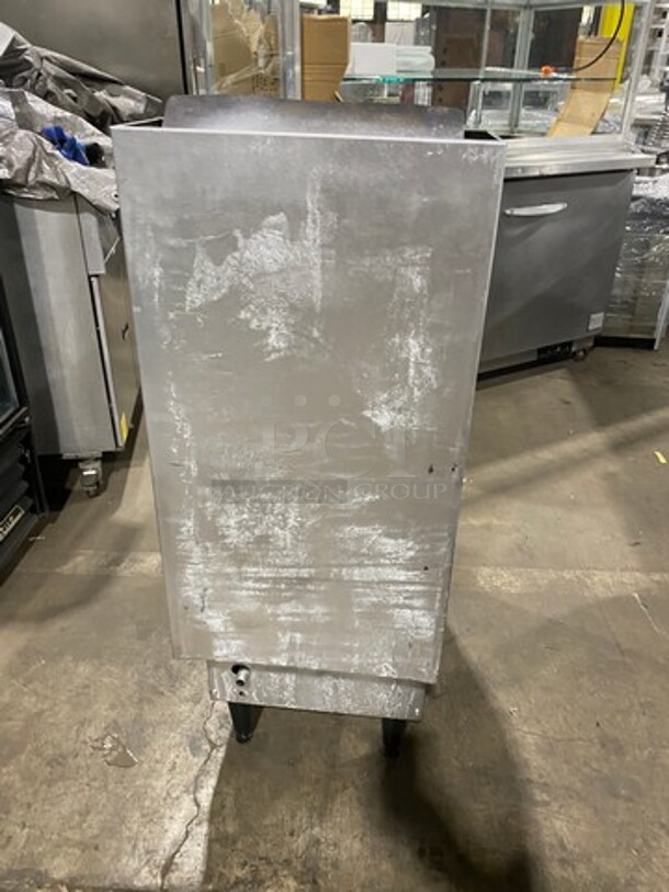 Cecilware Commercial Natural Gas Powered Deep Fat Fryer! All Stainless Steel! On Legs! Model: FMP40 - Image 3 of 8